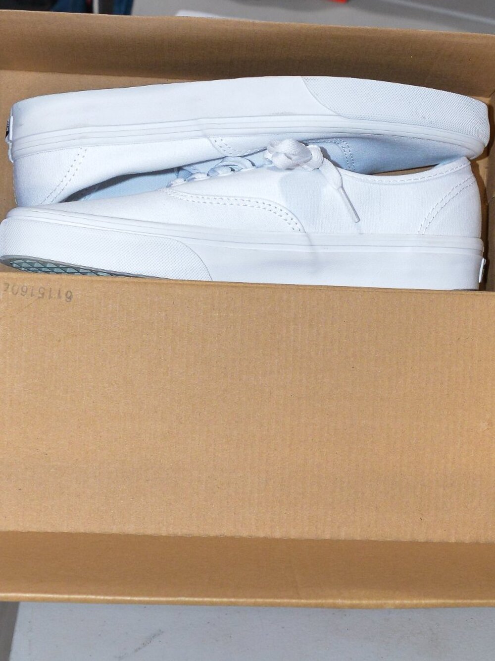 VANS, Authentic Shoe Lifestyle, Original Icon, Lightweight Canvas, Unisex